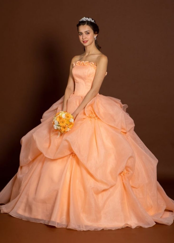 Abito Da Sposa E Cerimonia Colore Salmone Stile Principessa Realizzato