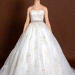 Vestido de novia en organza con escote corazòn, hecho a la medida online, precio econòmico