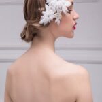 Accesorios para el cabello de boda 2020 caracterizados por un sofisticado diseño floral venta online precio barato volume_up content_copy  share star_border