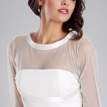 Elegant Bride jacket in tulle suitable to enrich a wedding dress.