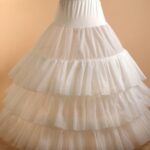 Cheap petticoat for wedding dresses with four layers ruffles for dresses with wide skirt