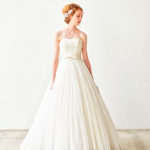 Vestido de novia princesa barato con escote corazón realizado en encaje y organza