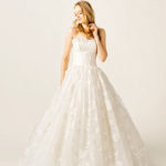 Vestido de novia principesco barato online con escote recto de organza y raso