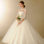 Elegante vestido de novia principesco de encaje y organza