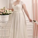 Vestido de novia en chifòn estilo imperio para mujeres de talla grande con escote corazón