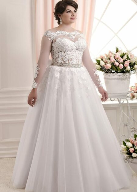 Romántico Vestido de novia corte A para tallas grandes hecho en encaje y tul  outlet de trajes de novias - Sposamore