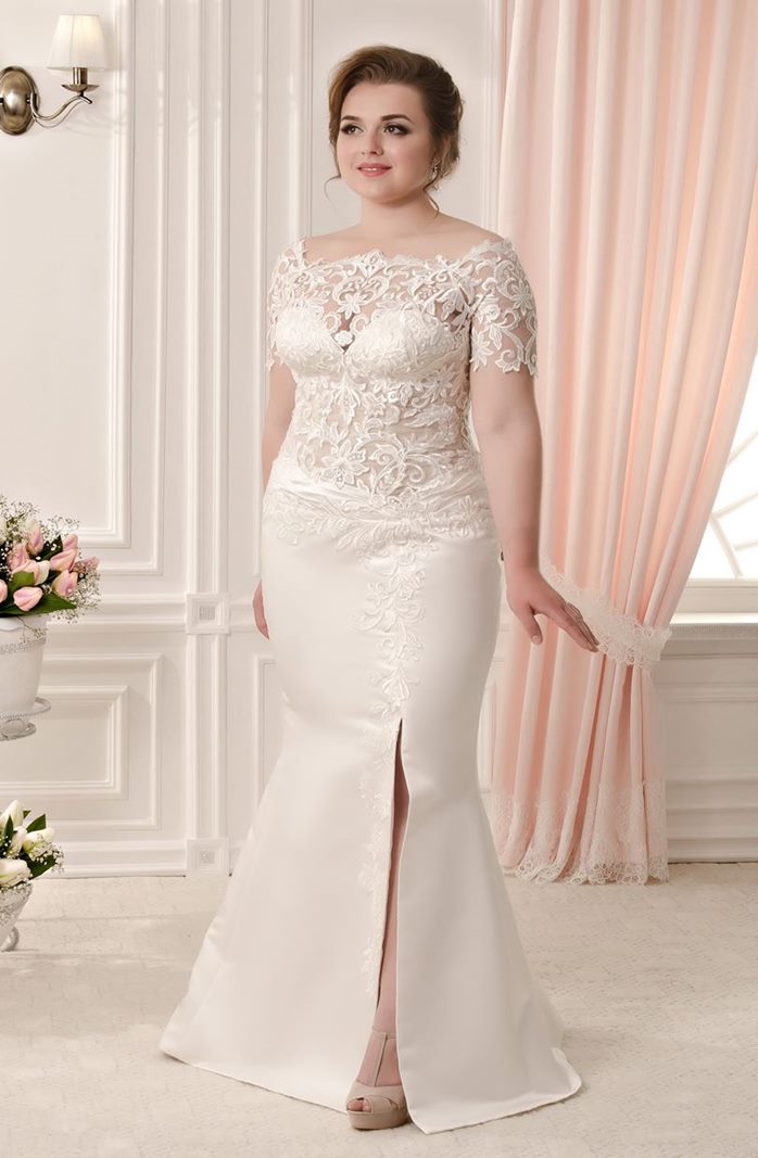 Sexy vestido de novia estilo sirena para talla grande ajustado al cuerpo  con abertura lateral en la pierna a la venta en internet - Sposamore