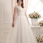 Nueva colección de vestidos de novia baratos 2021 online tallas grandes confeccionados en tul y satèn con aplicaciones  de encaje y delicadas perlas