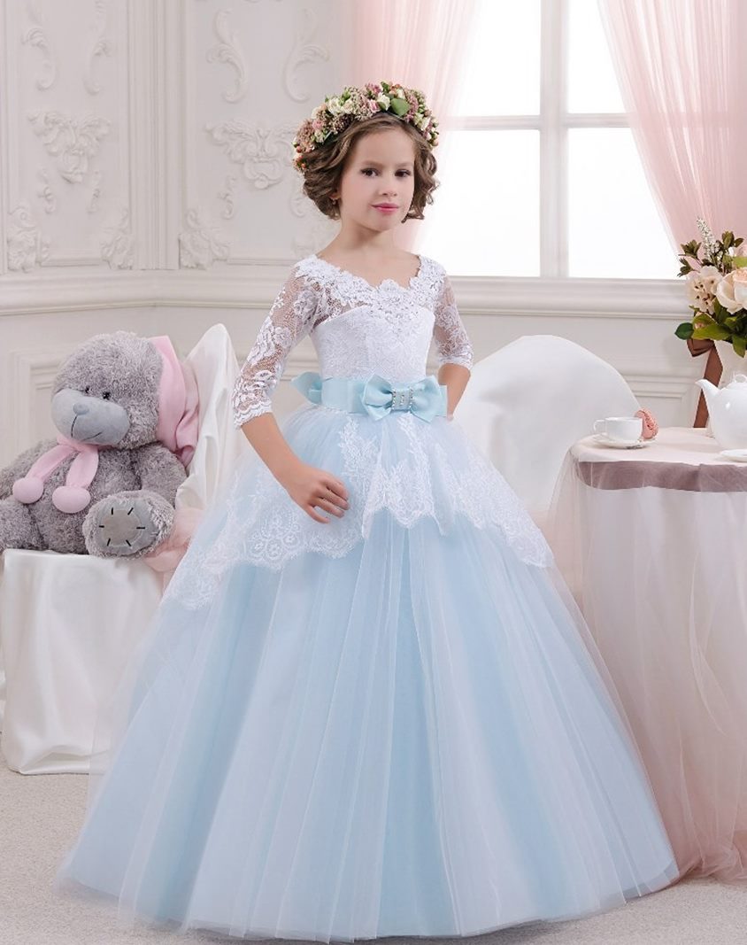 Vestido azul y blanco para niña de 9 y 10 años de ceremonia realizado en  satèn y tul con aplicaciones de encaje en venta online a bajo precio -  Sposamore
