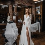 Abito da sposa A-line economico fatto in chiffon con scollo a V e maniche lunghe