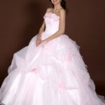 Vestido formal estilo princesa para quinceañeras confeccionado en satèn y organza en venta tienda online a bajo precio