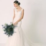 Vestido de novia estilo sirena colección 2021 realizado a la medida en satèn y tul, corpiño adornado con encaje y perlas