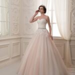 Ameria - Wedding dress 2021 collection princess style, made in satin and tulle with strapless sweetheart neckline