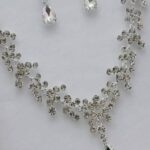 Cheap wedding jewelry online necklace and dangle earrings wedding jewelry sets, the length of the necklace can be adjusted.