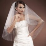 Nueva colección 2021 de accesorios de novia, velo de novia corto de dos capas decorado en los bordes con perlas