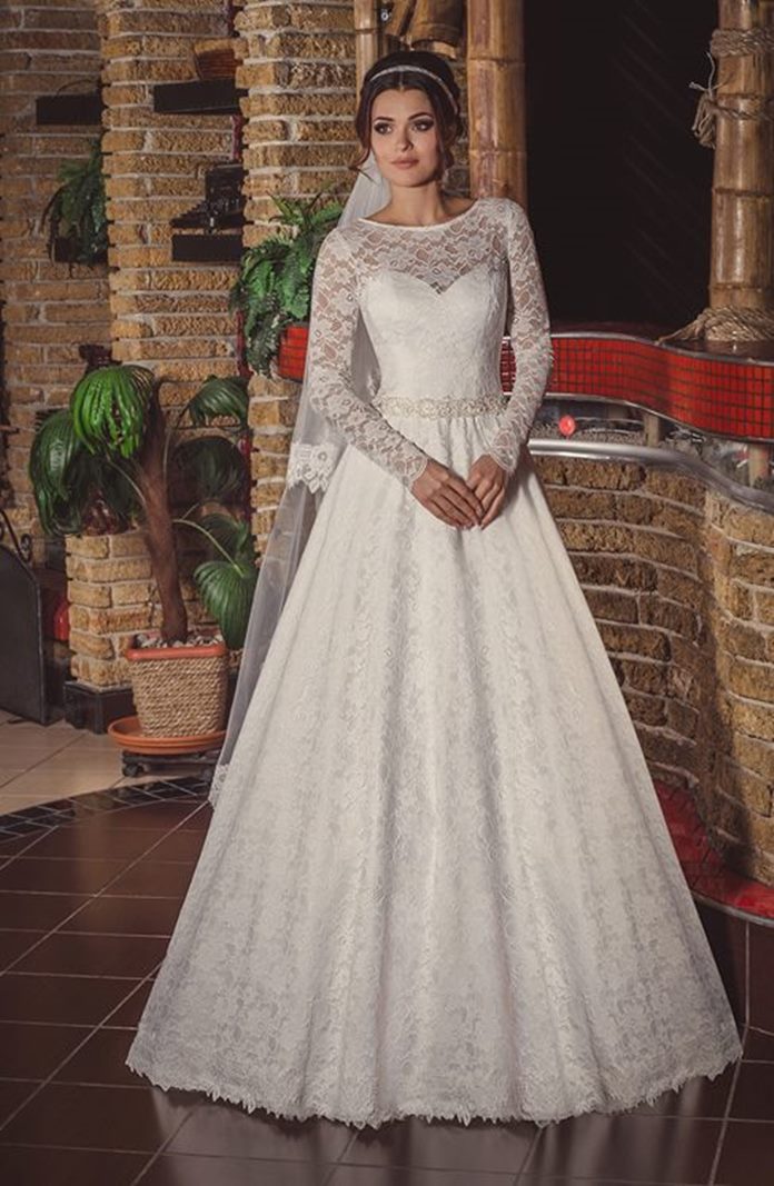 Vestido de novia de encaje para boda de invierno con manga larga y falda línea A