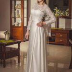 Vestido de novia para mujeres delgadas perfecto para bodas de invierno con mangas largas de encaje y falda larga de satèn