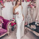 Civil ceremony wedding dress with a sensual impalpable satin fabric gives shape and fluidity to the ultra chic wedding dress