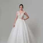 Romantic wedding dress with a voluminous A line skirt in tulle at an attractive price
